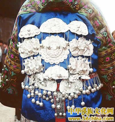 苗族银背牌 苗族银背牌