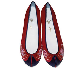 朝鲜族的勾背鞋 朝鲜族的勾背鞋