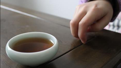 叩指礼极其由来 叩指礼极其由来