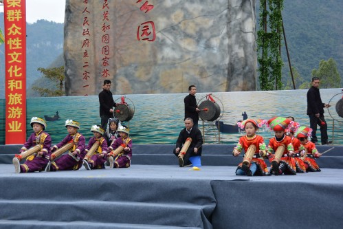 2016年天峨县迎新春群众性文化活动暨旅游推介会之壮乡刨汤节(图)
