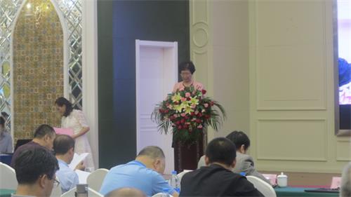 7.吴凤兰宣读.JPG \